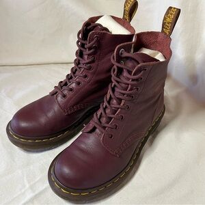 Womens Dr. Martens 1460 Pascal 8-Eye Boot